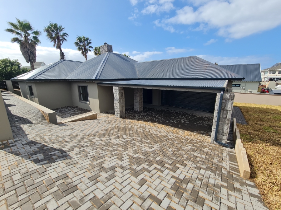 3 Bedroom Property for Sale in Marina Martinique Eastern Cape